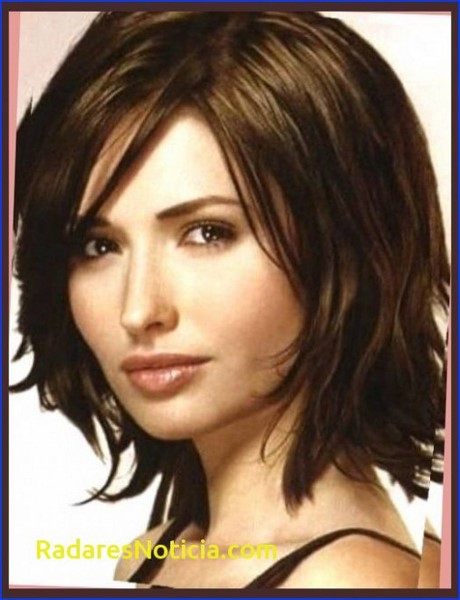 flattering-short-haircuts-for-round-faces-82_9 Flattering short haircuts for round faces