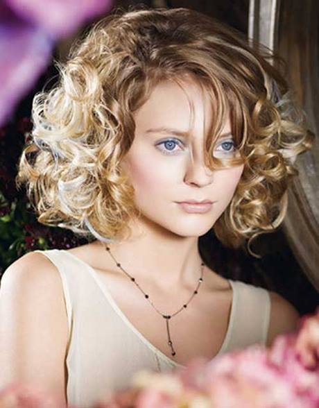 haircuts-for-curly-hair-and-round-face-01_5 Haircuts for curly hair and round face