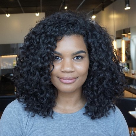 hairstyle-for-curly-hair-with-round-face-37_14 Hairstyle for curly hair with round face