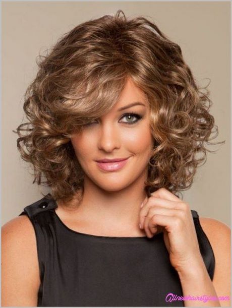 hairstyle-for-curly-hair-with-round-face-37_17 Hairstyle for curly hair with round face