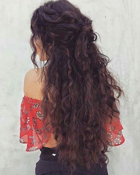 hairstyles-for-long-and-curly-hair-42 Hairstyles for long and curly hair