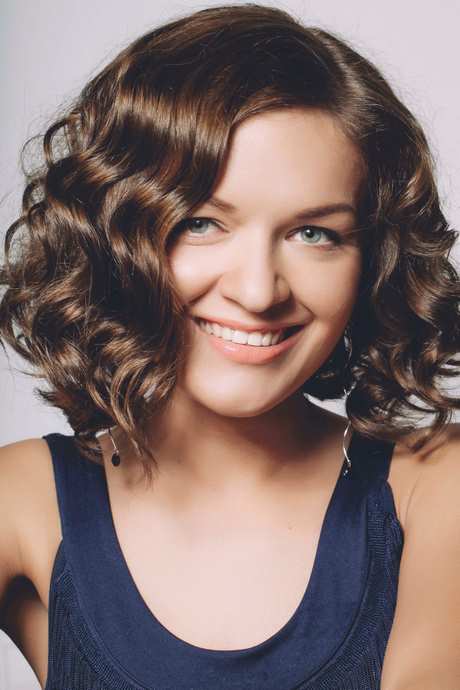 hairstyles-for-slightly-curly-hair-76_10 Hairstyles for slightly curly hair