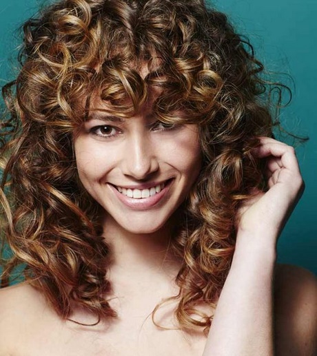 layered-hairstyles-for-curly-hair-00_6 Layered hairstyles for curly hair