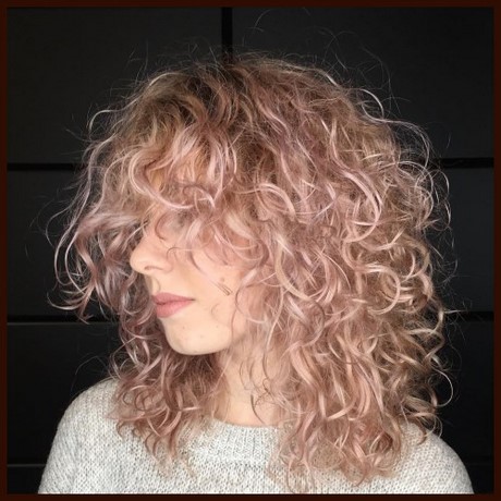 layered-hairstyles-for-curly-hair-00_9 Layered hairstyles for curly hair