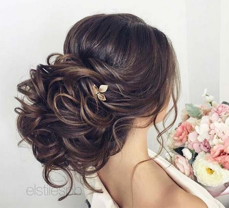 low-updo-hairstyles-15_15 Low updo hairstyles