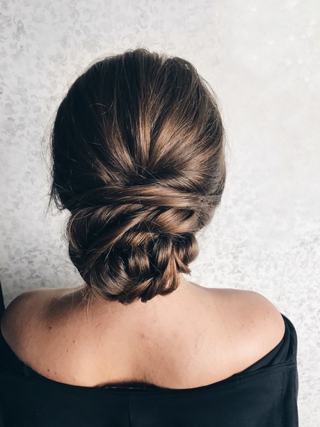low-updo-hairstyles-15_8 Low updo hairstyles