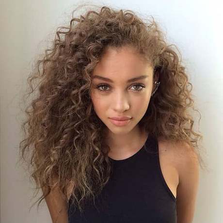 popular-haircuts-for-curly-hair-67_16 Popular haircuts for curly hair