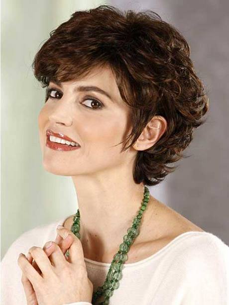 short-hairstyles-for-wavy-hair-and-round-face-67_11 Short hairstyles for wavy hair and round face