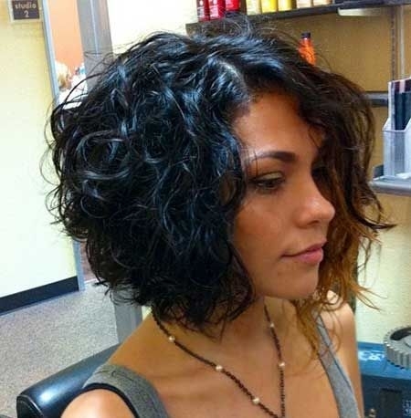 short-layered-haircuts-for-naturally-curly-hair-13_15 Short layered haircuts for naturally curly hair