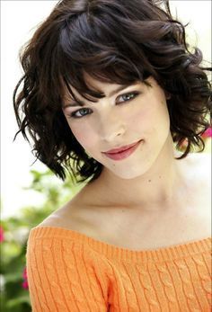 short-wavy-hairstyles-for-round-faces-18_6 Short wavy hairstyles for round faces
