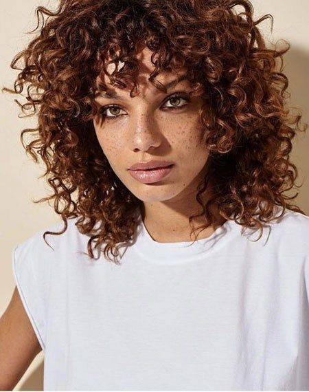 trendy-short-curly-hairstyles-2019-53_2 Trendy short curly hairstyles 2019