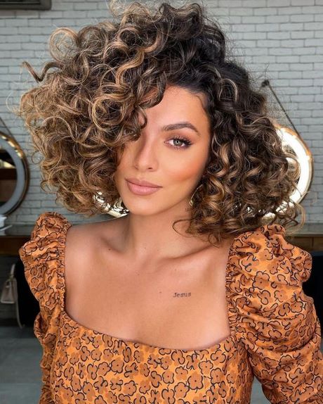 2022-curly-short-hairstyles-57 2022 curly short hairstyles