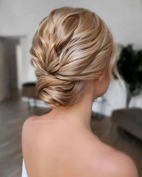 2022-hair-updo-trends-16_12 2022 hair updo trends