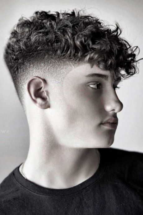 best-haircuts-for-curly-hair-2022-88_9 Best haircuts for curly hair 2022