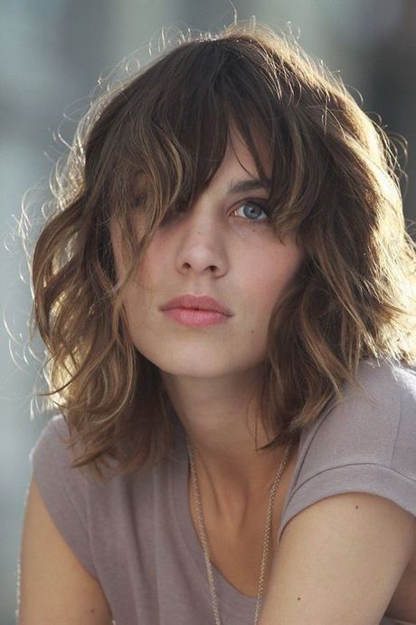 best-short-haircuts-for-curly-hair-2022-13_17 Best short haircuts for curly hair 2022