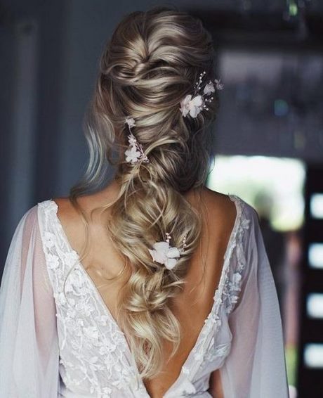 bridal-hairstyles-for-2022-44 Bridal hairstyles for 2022