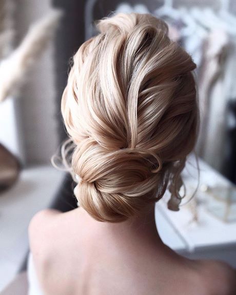 celebrity-updo-hairstyles-2022-32 Celebrity updo hairstyles 2022