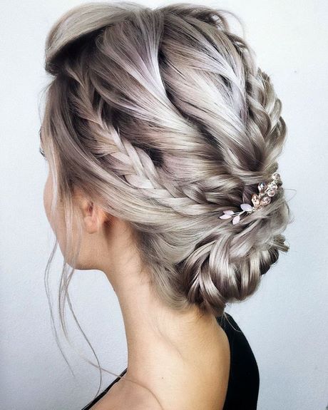 celebrity-updo-hairstyles-2022-32_2 Celebrity updo hairstyles 2022