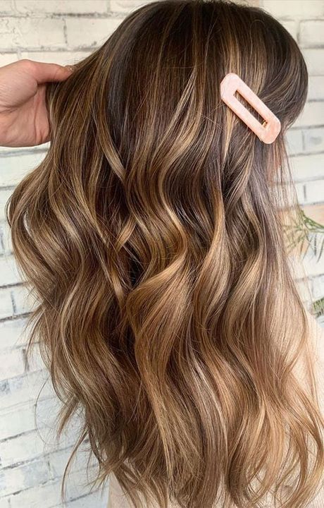 current-womens-hairstyles-2022-35 Current women's hairstyles 2022