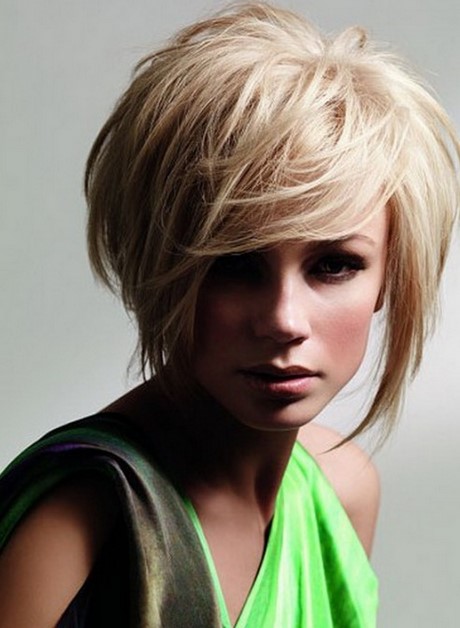 fringe-short-hairstyles-2022-65_11 Fringe short hairstyles 2022