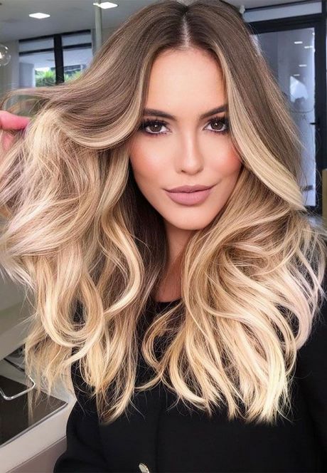 hairstyles-for-long-blonde-hair-2022-67_4 Hairstyles for long blonde hair 2022
