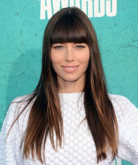 hairstyles-for-long-hair-with-fringe-2022-21_9 Hairstyles for long hair with fringe 2022
