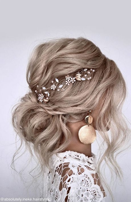 hairstyles-upstyles-2022-78_7 Hairstyles upstyles 2022