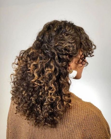 natural-curly-hairstyles-2022-97 Natural curly hairstyles 2022