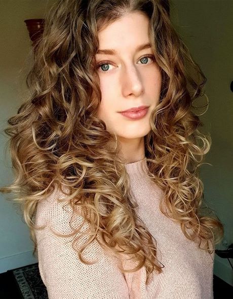 natural-curly-hairstyles-2022-97_7 Natural curly hairstyles 2022