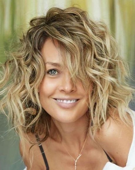 new-short-curly-hairstyles-2022-33_5 New short curly hairstyles 2022