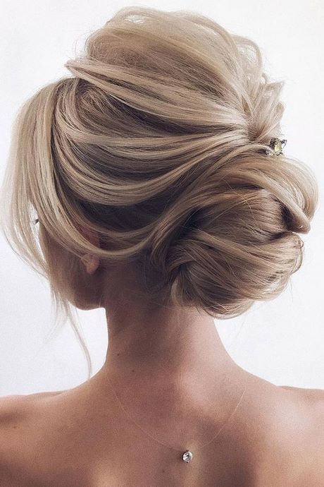 new-updo-hairstyles-2022-64_14 New updo hairstyles 2022
