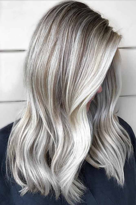 platinum-blonde-hairstyles-2022-17 Platinum blonde hairstyles 2022