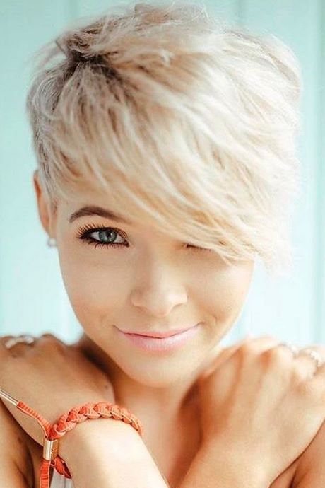 short-hairstyles-for-fine-hair-2022-97_12 Short hairstyles for fine hair 2022