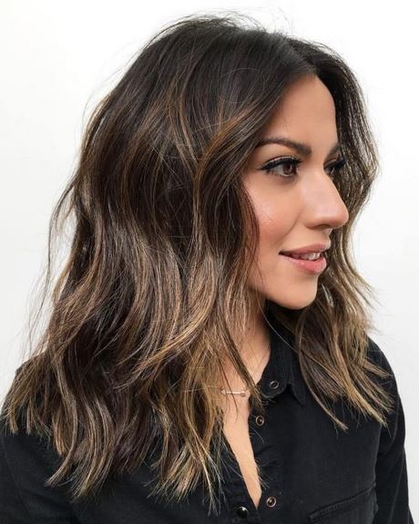 trendy-haircuts-for-long-hair-2022-27_14 Trendy haircuts for long hair 2022