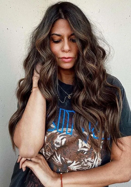 trendy-hairstyles-for-long-hair-2022-95 Trendy hairstyles for long hair 2022