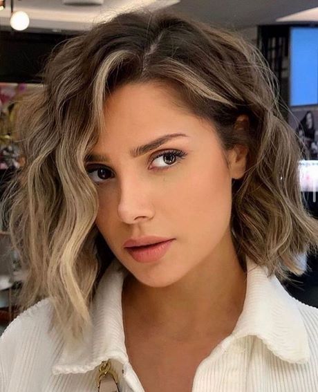 trendy-short-haircuts-2022-female-69_12 Trendy short haircuts 2022 female