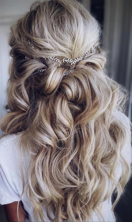 updo-hair-2022-04_6 Updo hair 2022