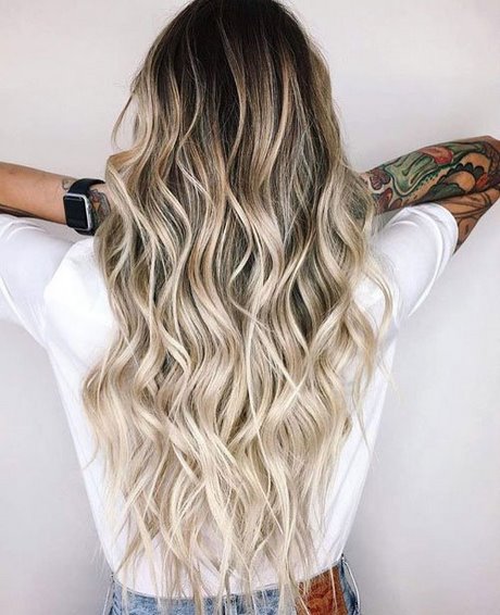 womens-long-hairstyles-2022-77_9 Women's long hairstyles 2022