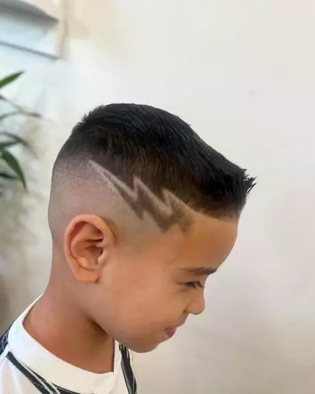 boy-hairstyles-2023-36_6-17 Boy hairstyles 2023