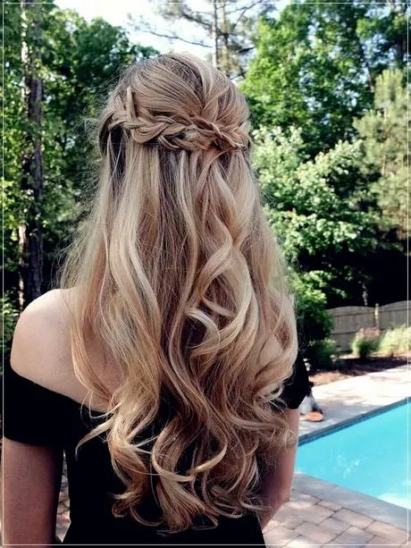 long-hairstyles-for-prom-2023-42_4-8 Long hairstyles for prom 2023