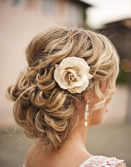 beautiful-bridesmaid-hairstyles-28_8 Beautiful bridesmaid hairstyles