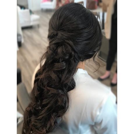 bridal-updos-for-long-hair-53_5 Bridal updos for long hair