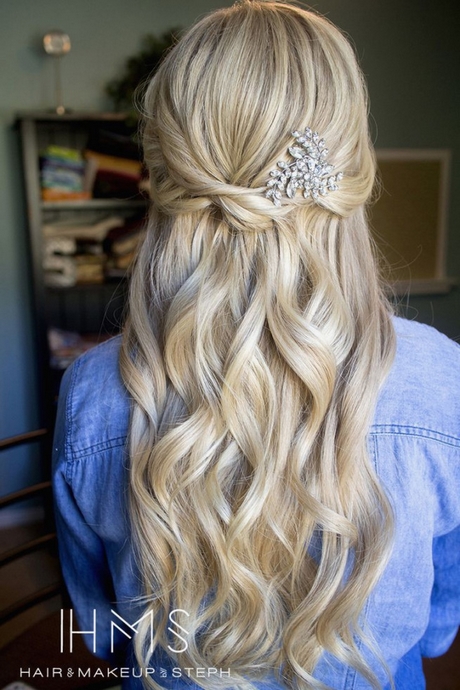 bridesmaid-hairdos-for-long-hair-56_12 Bridesmaid hairdos for long hair