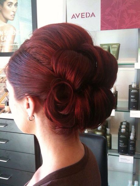 bridesmaid-pin-up-hairstyles-68_8 Bridesmaid pin up hairstyles