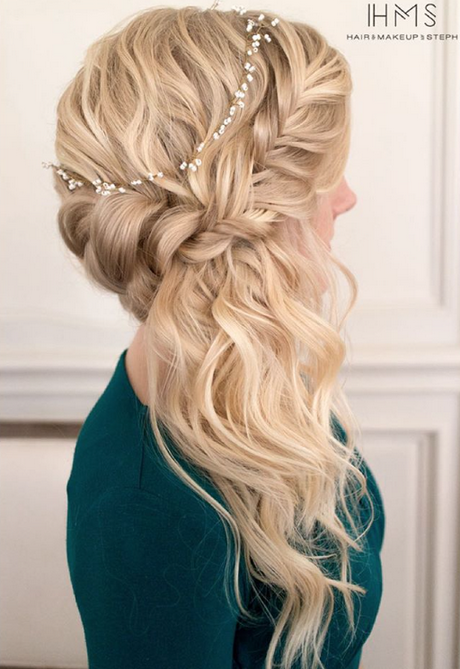 bridesmaid-side-hairstyles-23 Bridesmaid side hairstyles