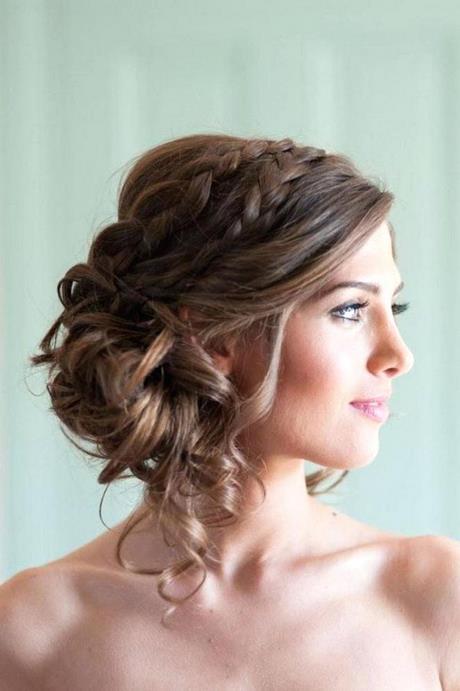 bridesmaid-side-hairstyles-23_16 Bridesmaid side hairstyles