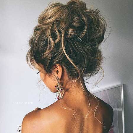 bun-hairstyles-for-medium-hair-71_17 Bun hairstyles for medium hair