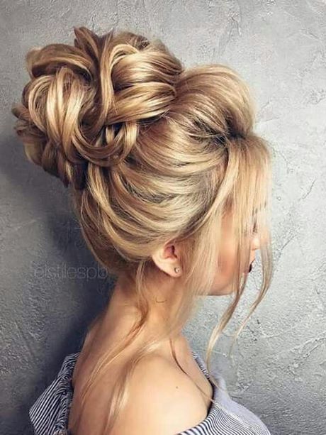 classy-updos-for-long-hair-22_10 Classy updos for long hair