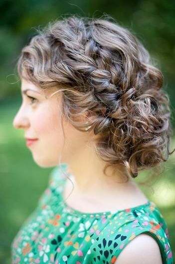 curly-hair-updos-for-homecoming-65_4 Curly hair updos for homecoming