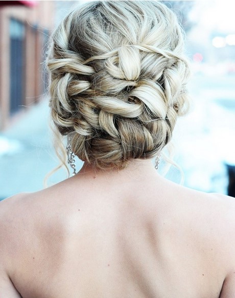 cute-buns-for-prom-47_12 Cute buns for prom